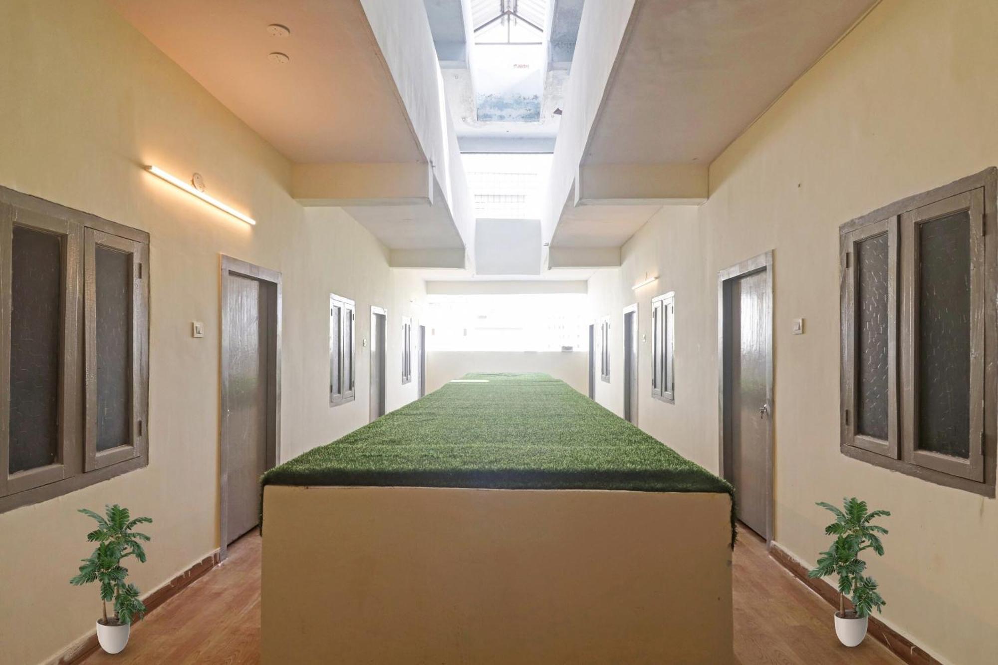 Hotel O Lavish Stay Hyderabad Exterior photo
